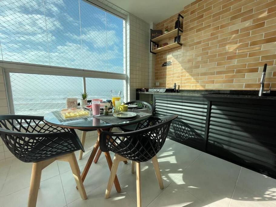 Ap Frente Mar Com Ar-Condicionado E Varanda Gourmet Mongaguá Exteriör bild